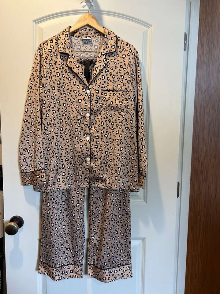 Serenedelicacy Animal Print Satin 2 Pc Pjs Jammies