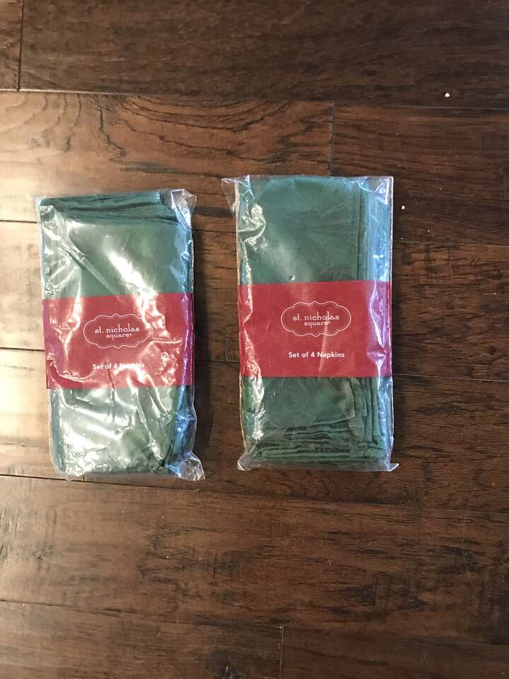 Cloth Napkins - Evergreen in color - BRAND NEW