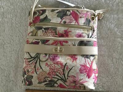 Women's tan purse with flowers - Brand NEW