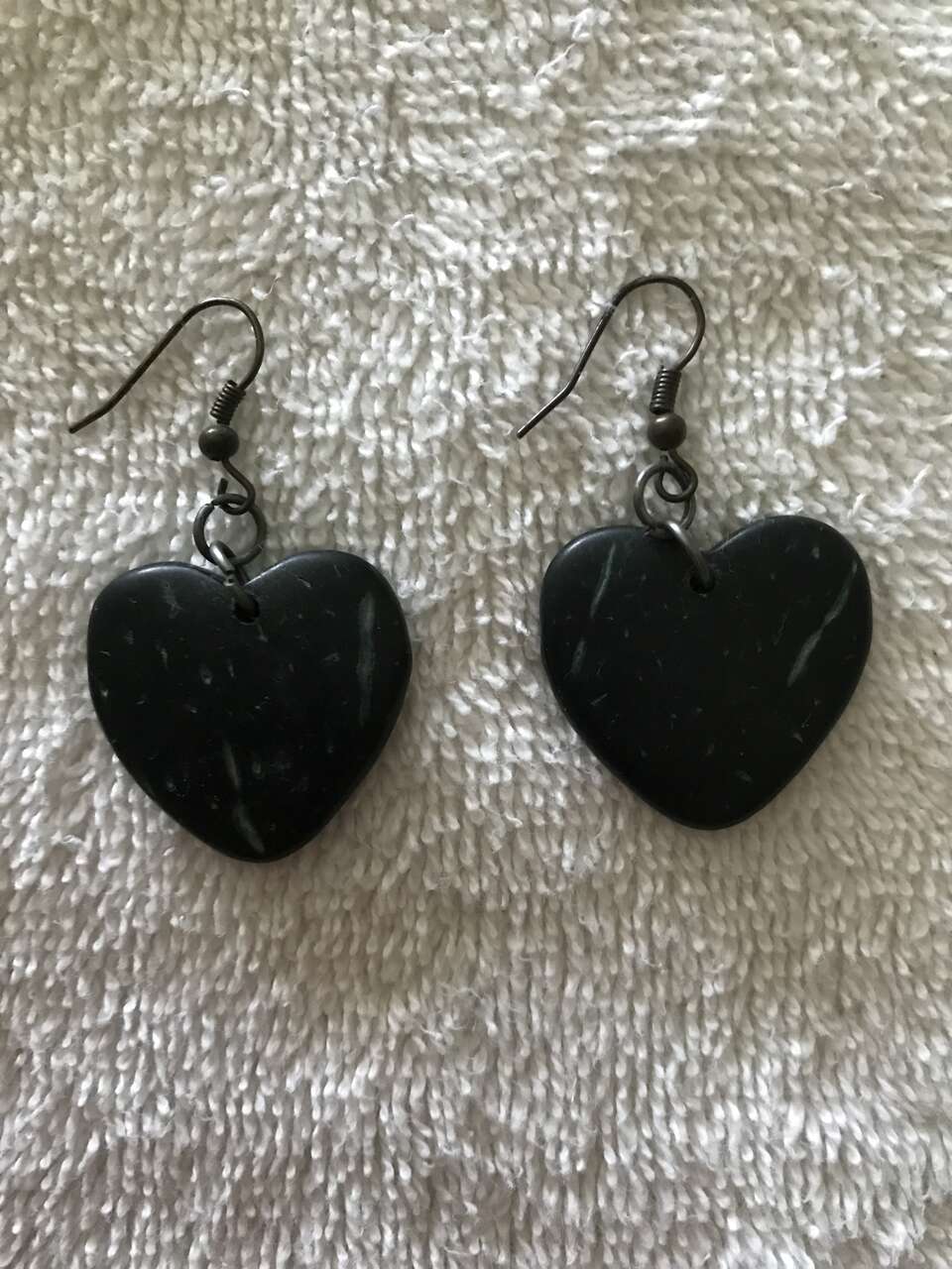 Earrings in the shape of a heart - Jade in color