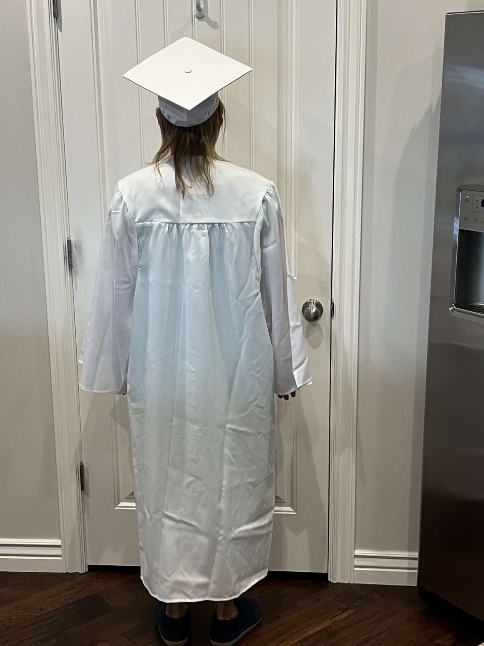 Cap and Gown - the color is White - fits 5'.7 to 5'.9