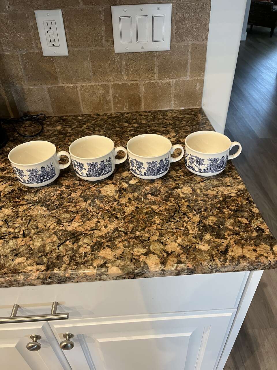 FOUR Soup mugs with porcelain blue design