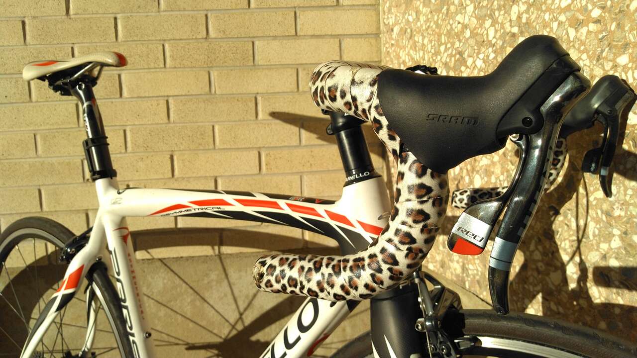 Pinarello PARIS - full carbon - SRAM Red / Force build - 51cm top tube - $6500 new