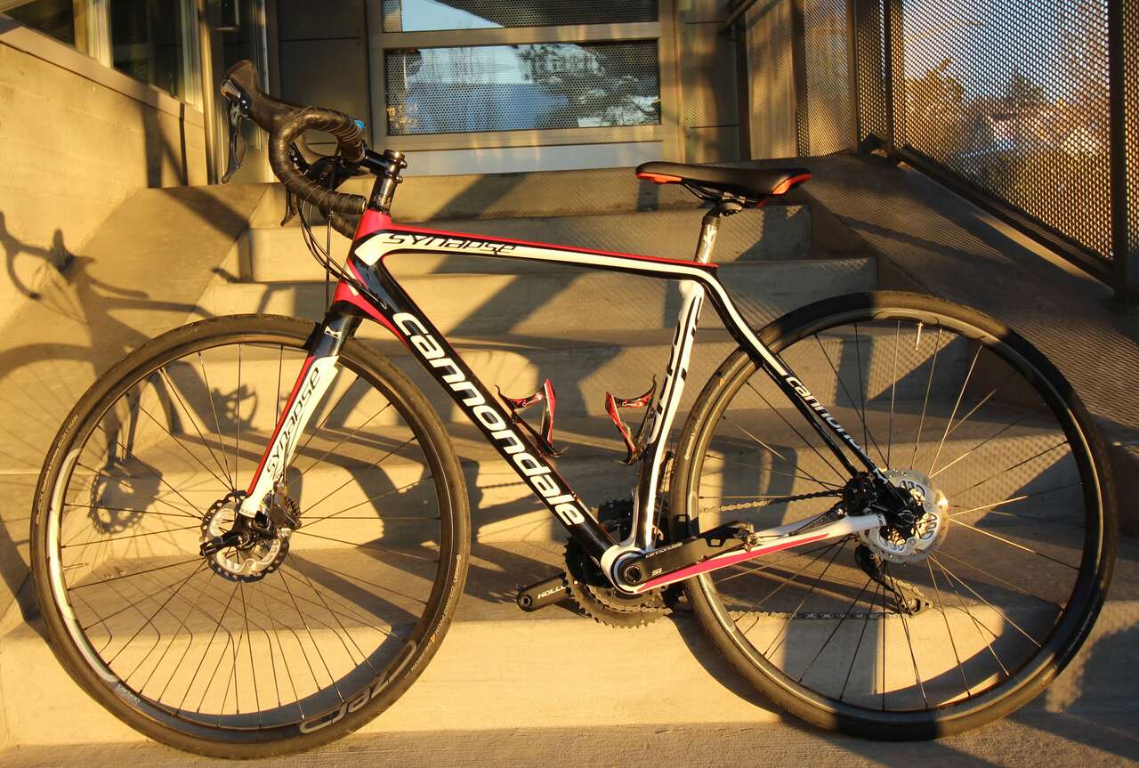 Cannondale Synapse HiMod - Full Carbon - Disc Brakes - 54cm - w/ Carbon Wheels ($6700 new)