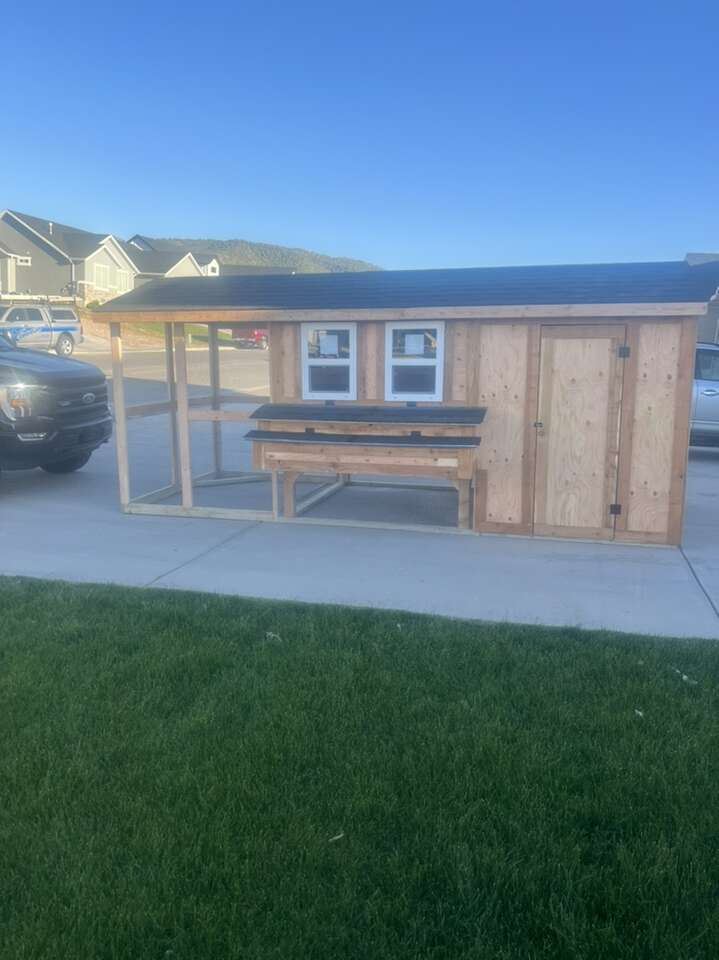 CHICKEN COOP Livestock