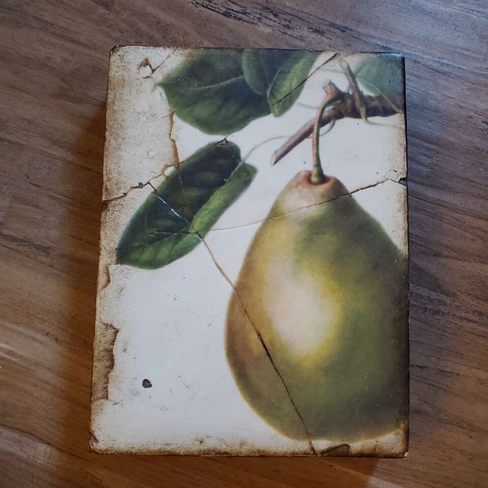 Sid Dickens Pear Tile