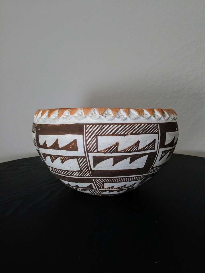 Acoma pottery