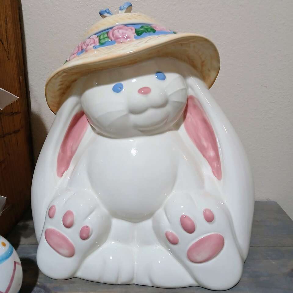 easter bunny cookie jar