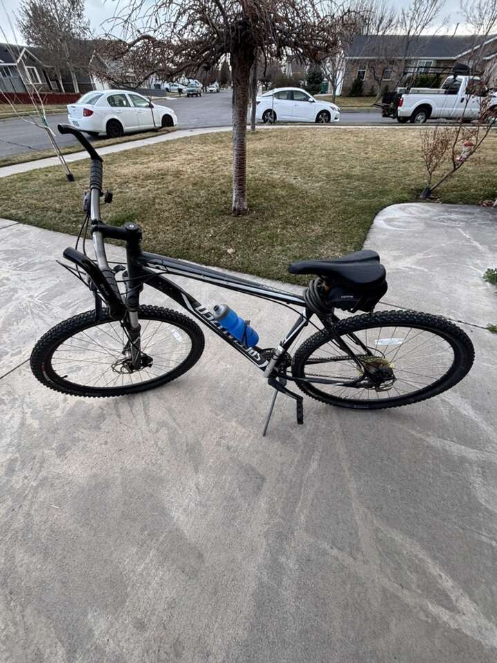 Specialized Hardrock Mountain Bike