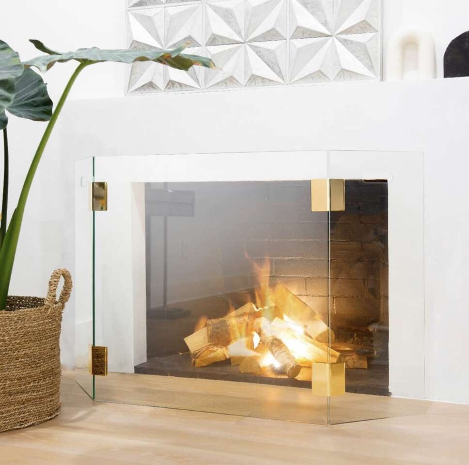$80 LESS THAN AMAZON! BRAND NEW IN BOX 3-Panel Glass Fireplace Screen