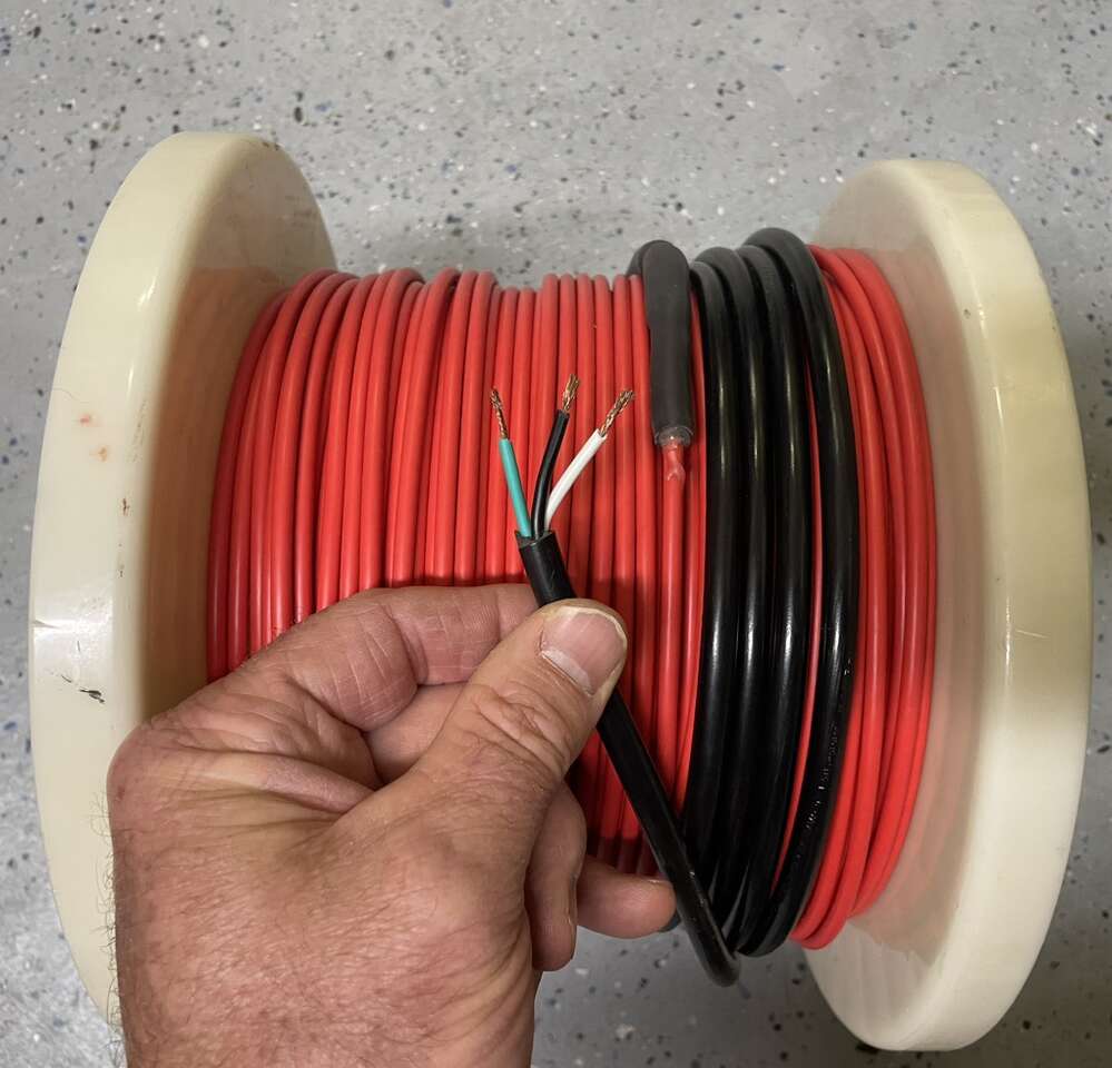 BRAND NEW IN PACKAGE 160' Spool of 110V Under Floor Heating Cable