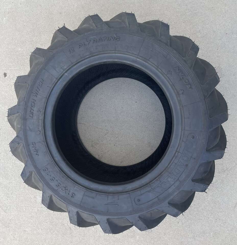 BRAND NEW- LOADMAXX 31X15.5-15 12-Ply Ditch Witch/Tractor Tire (1 AVAILABLE)