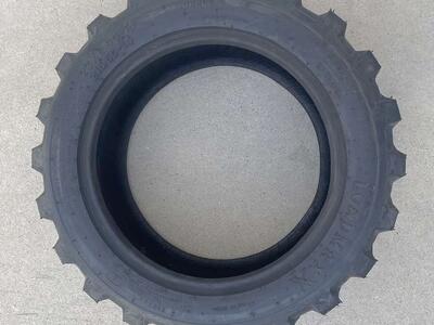 BRAND NEW- LOADMAXX 23X8.50–14 (215/55–14) Skid Steer/Loader Tire (1 AVAILABLE)
