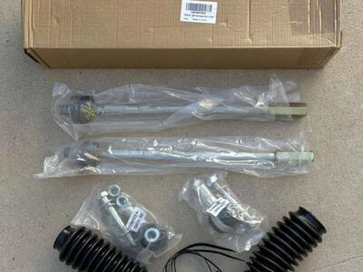HALF PRICE OF AMAZON! BRAND NEW IN BOX- LEFT & RIGHT Tie Rod Kit For 2013-2020 Can-Am Commander 800/1000