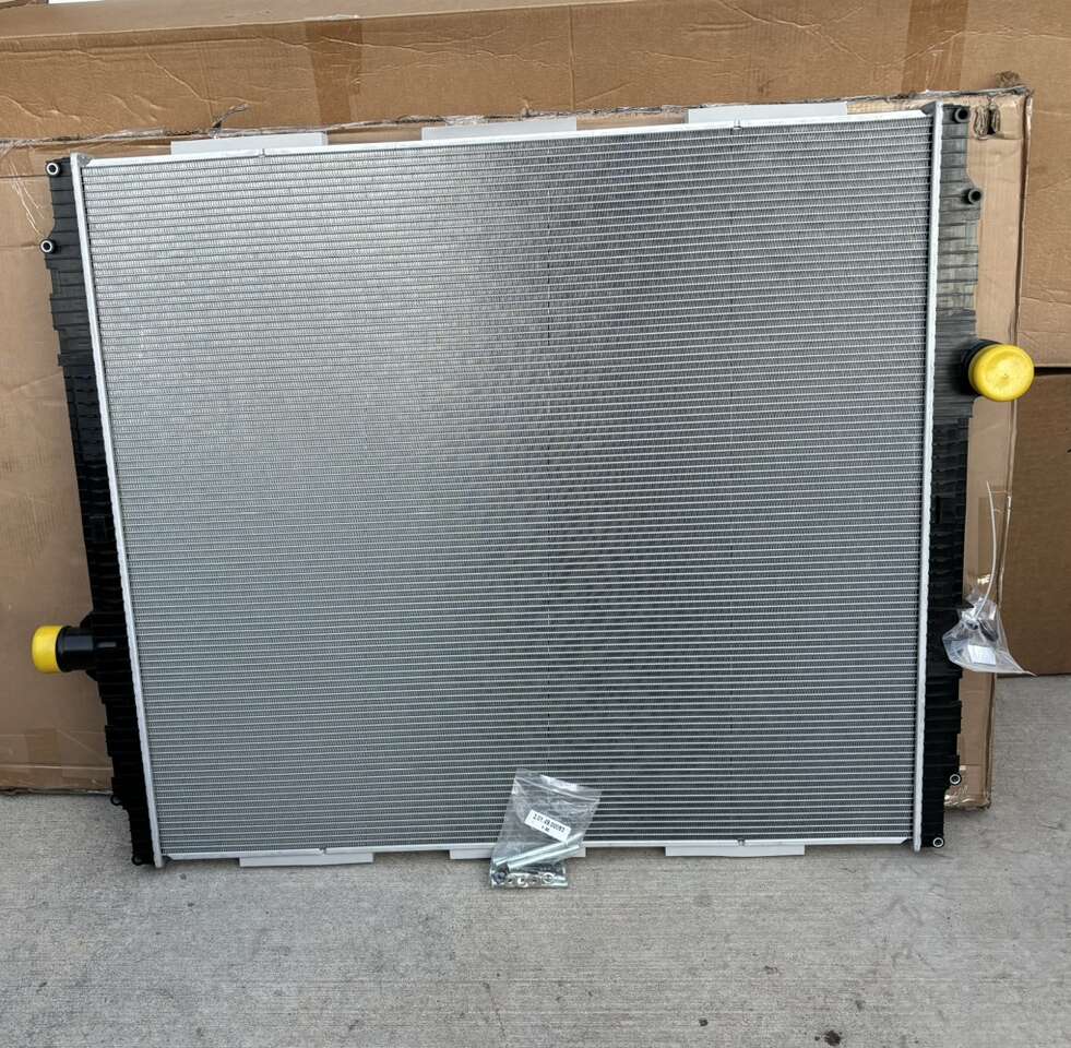 75% OFF RETAIL! BRAND NEW- TRP (Model # RAD42-10300TRP) Radiator For Kenworth/Peterbilt Trucks (3 AVAILABLE)