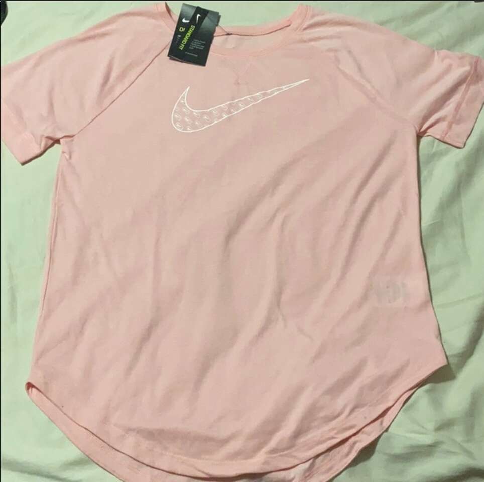 Nike Active Shirt Size Youth L