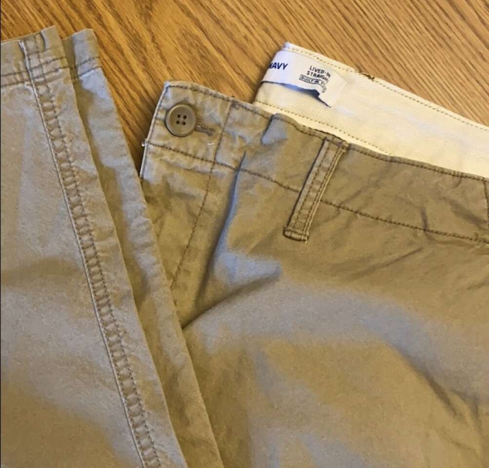 Mens khakis Size 40x30