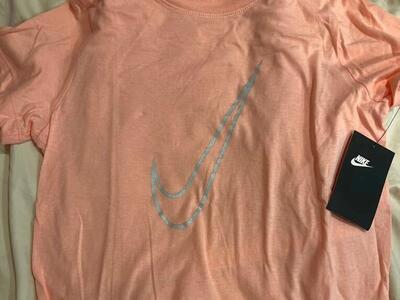 Youth Nike Tee M,L,XL