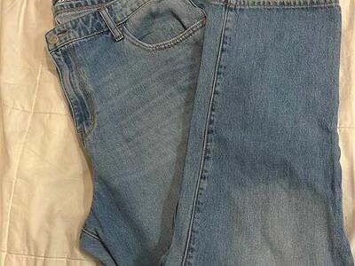 EUC Women straight Jeans Size 16
