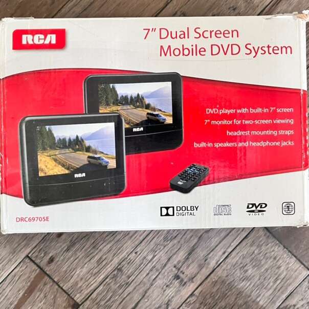 7 Inch Dual screen Mobile DVD System