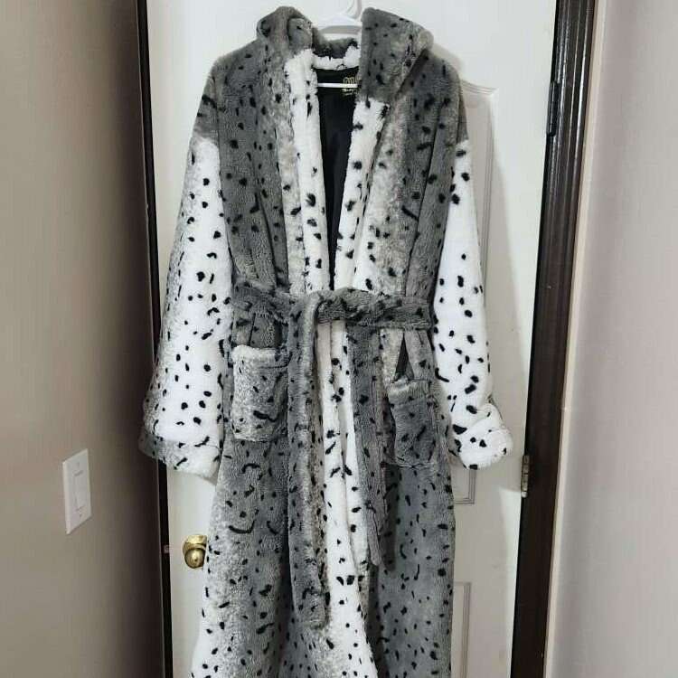 XL Minky Couture hooded ro… Clothing and Apparel