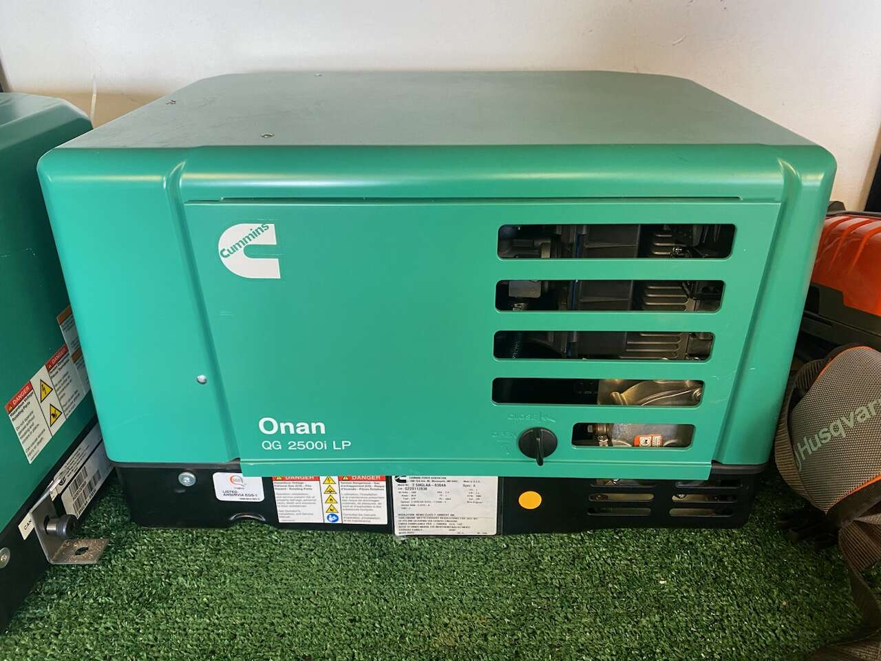 New 2500 watt Propane RV generator, with warranty!