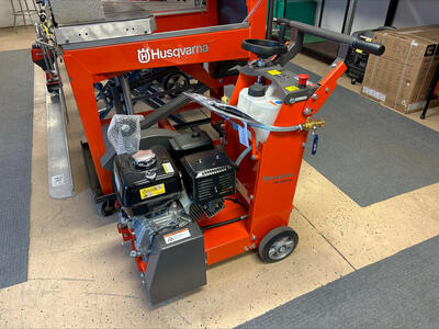 New Husqvarna FS400LV floor saw #967796502