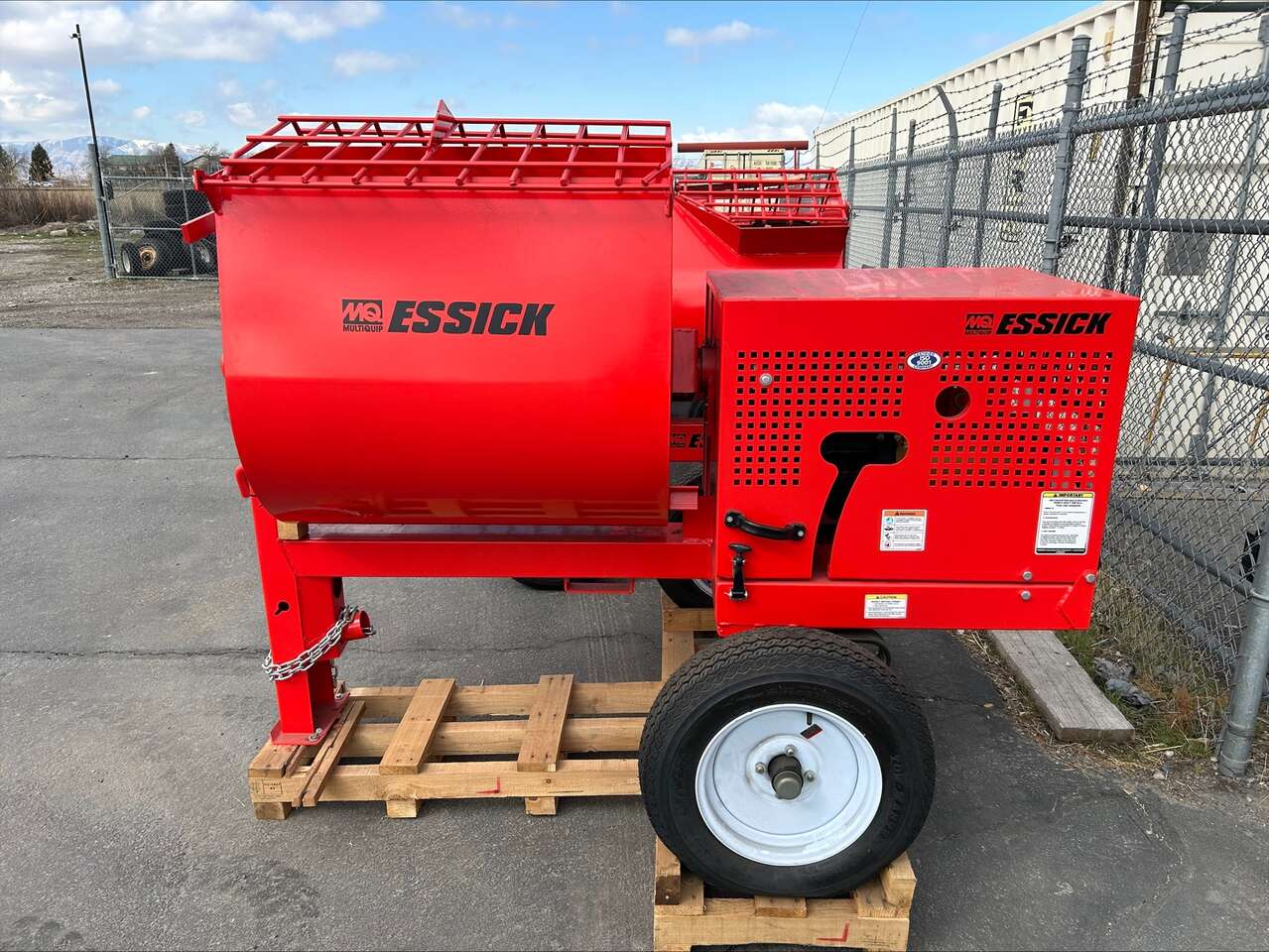 Mechanical drive 5HP, 3 phase 12 cubic foot mortar mixer, never used.