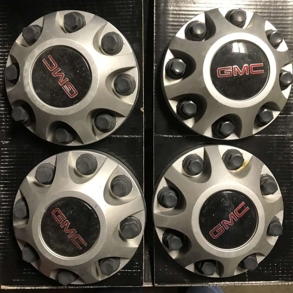 GMC 2500 / 3500 CENTER CAPS