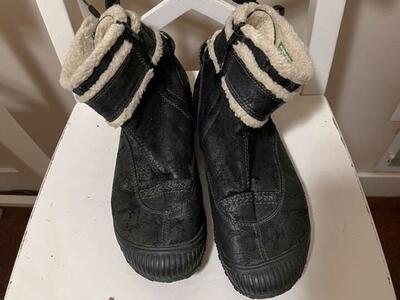 Earth Vegan Black Booties 9.5
