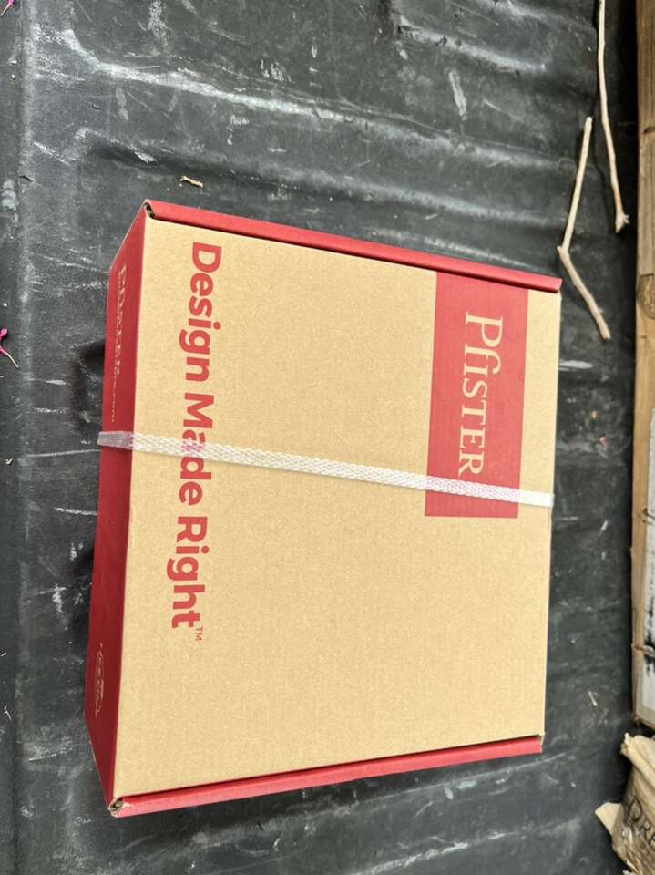 Pfister Deckard LG89-7DAC Shower Trim Kit