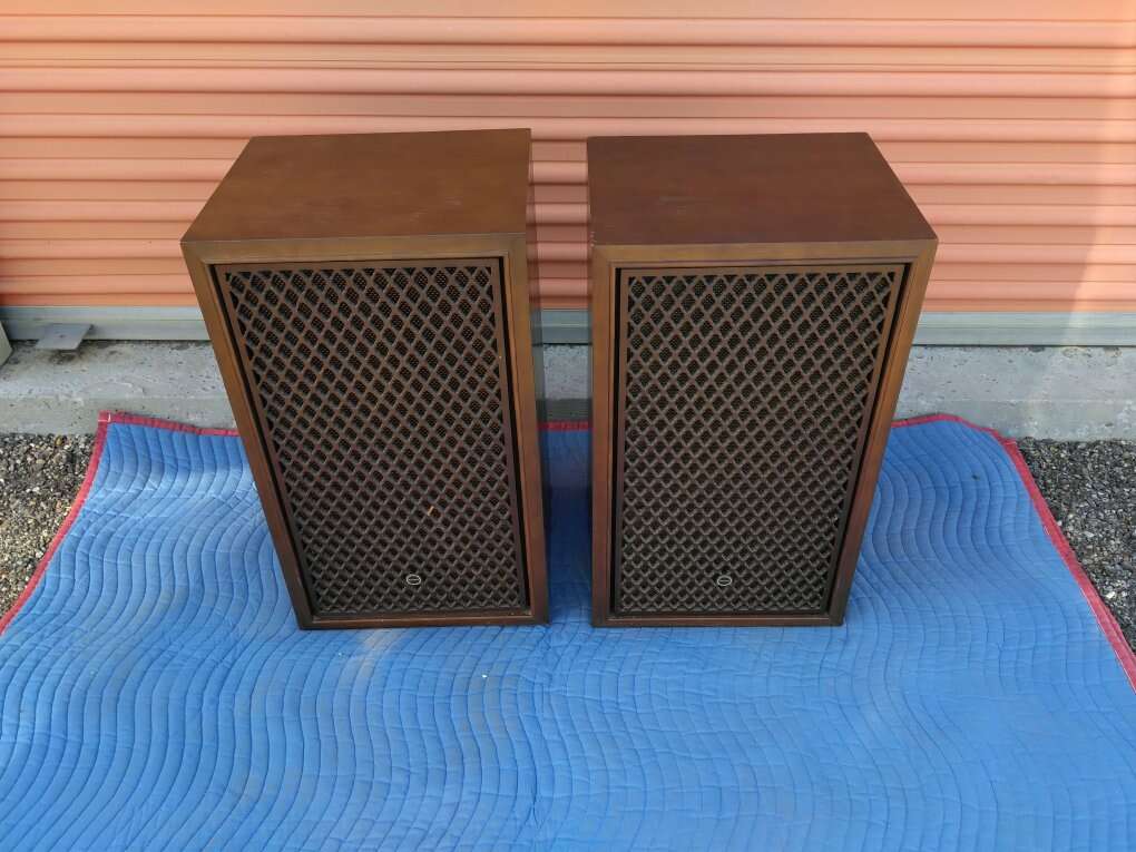 VINTAGE PAIR OF SANSUI SP-200 3 WAY LOUDSPEAKERS