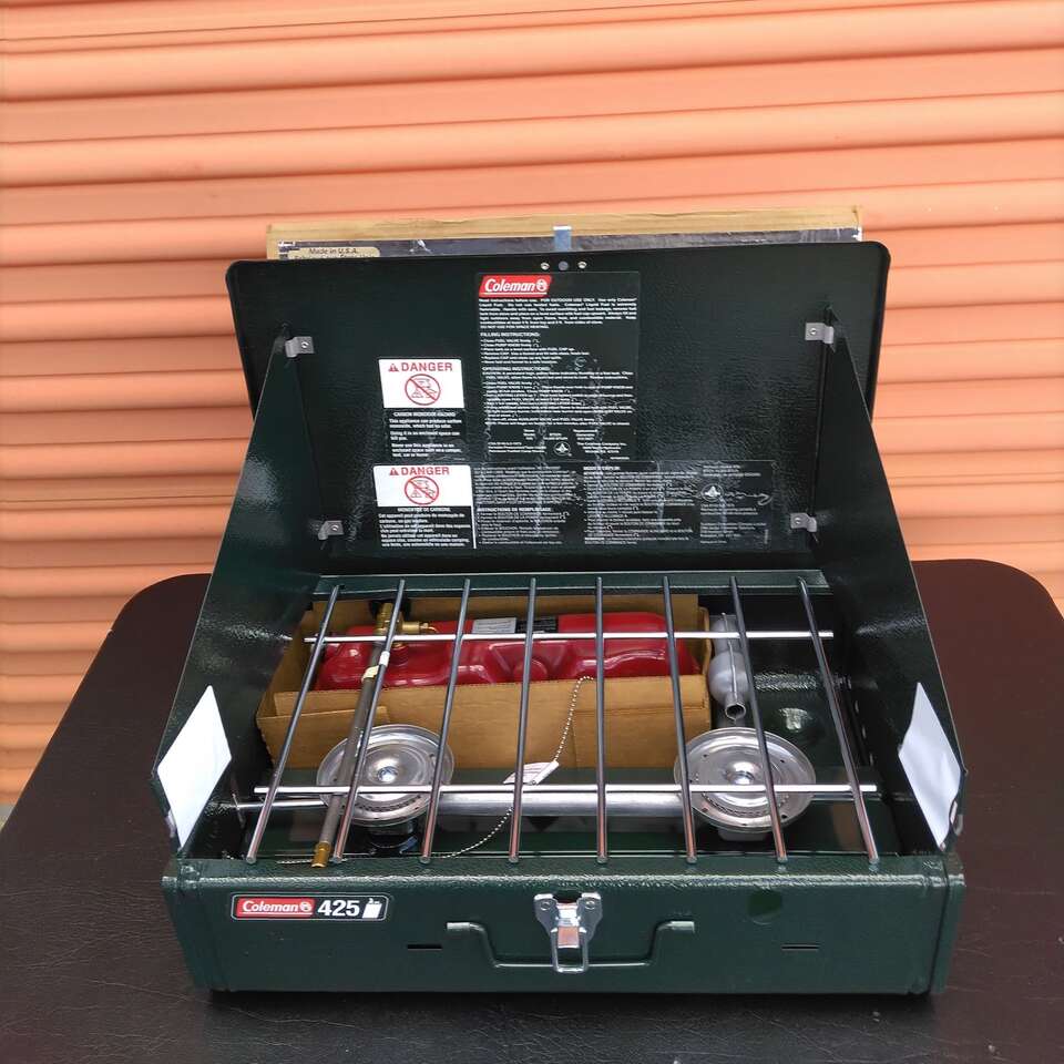 New Coleman 425 Two Burner Portable Camp Stove