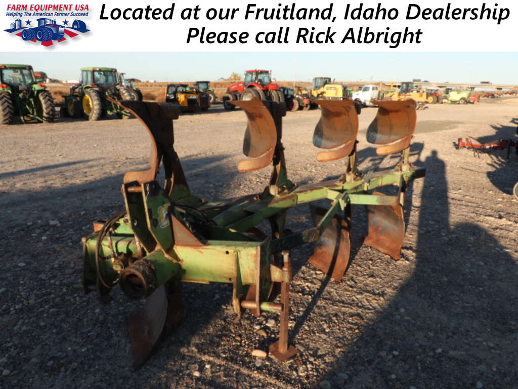 John Deere A4200 Plow (3670)