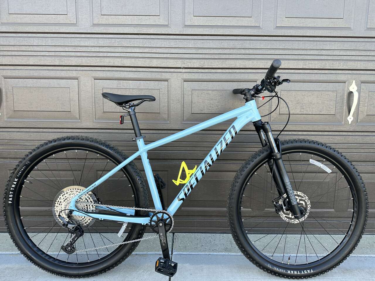 Specialized rockhopper best sale elite for sale