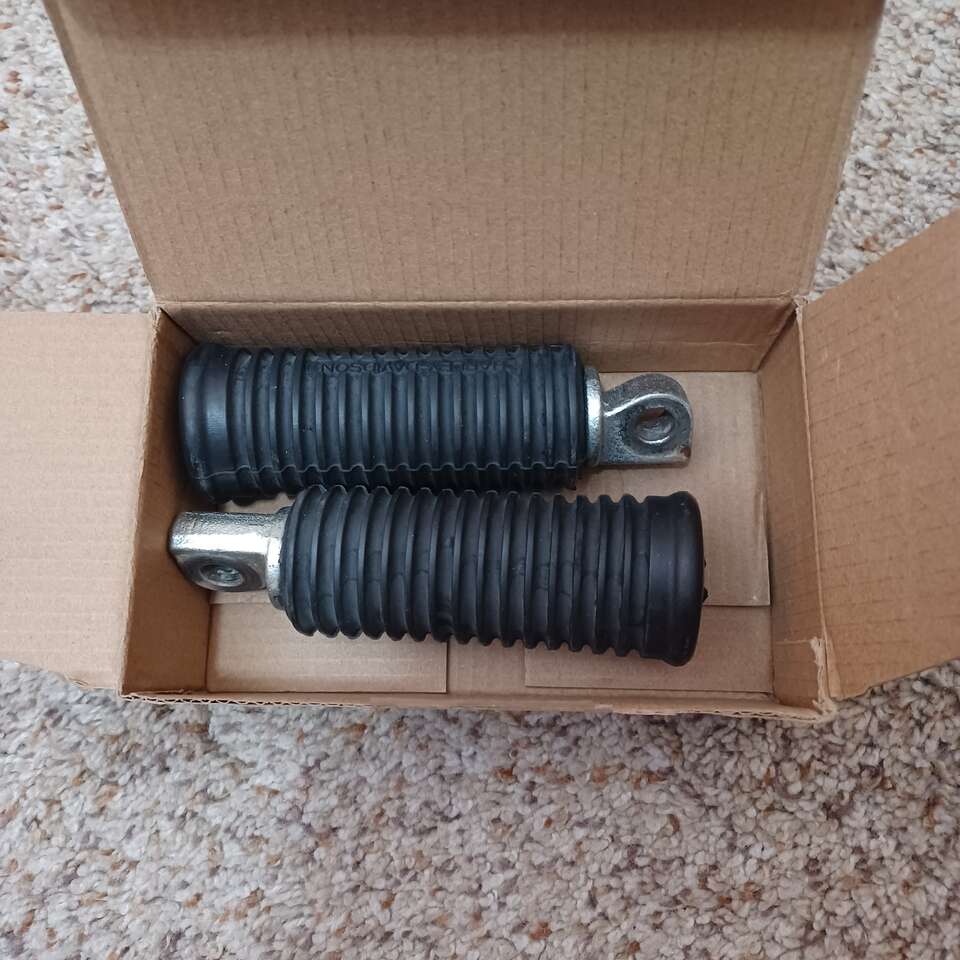 Harley Davidson Large Cushioned Footpegs, Black