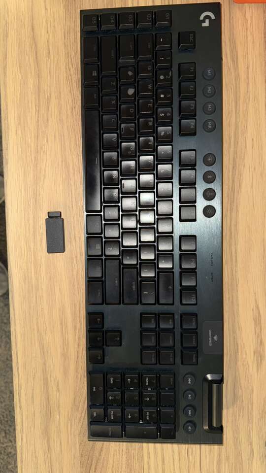 Logitech G915 Wireless gaming Keyboard