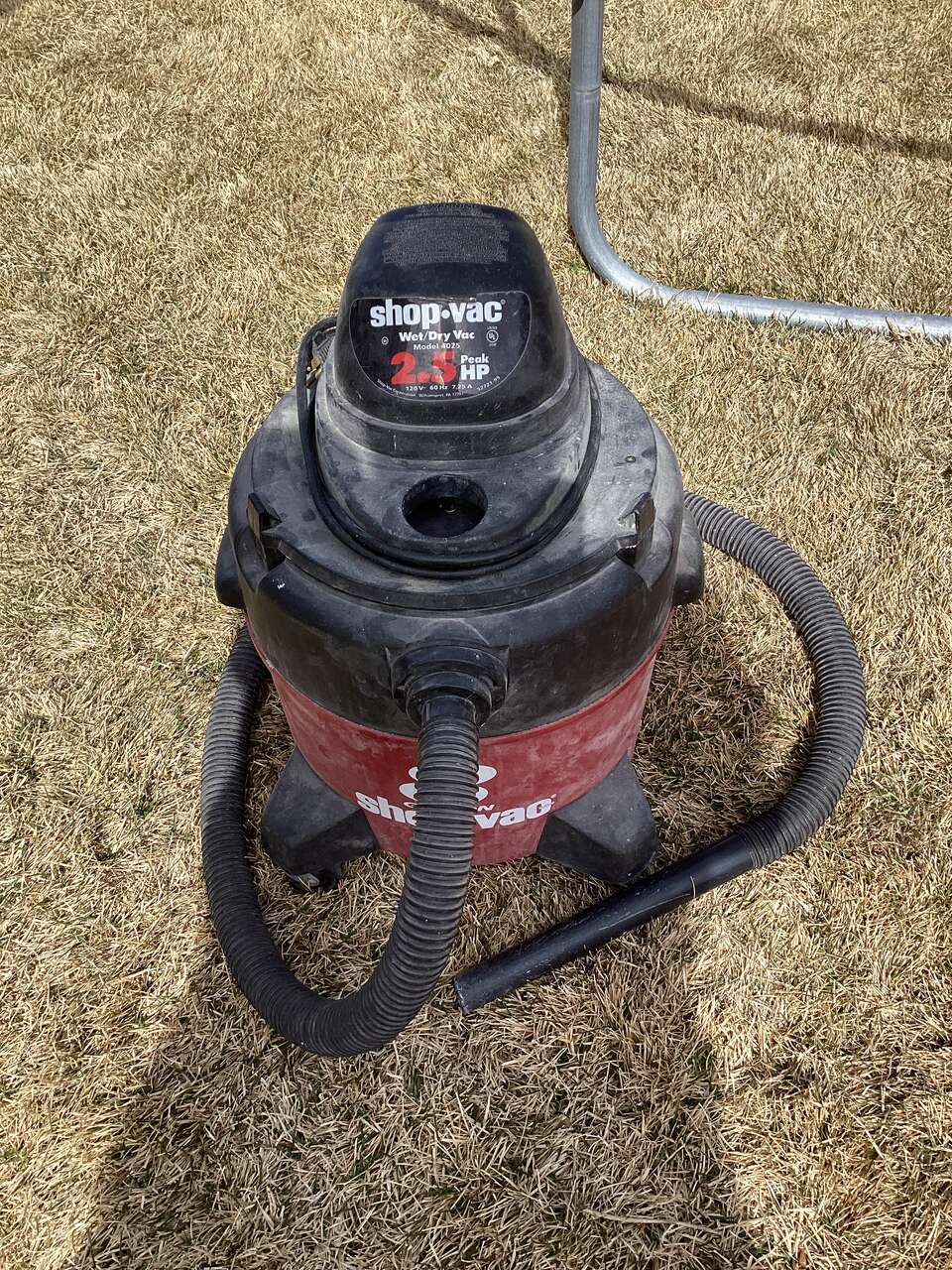 8 gal. wet/dry shop vac