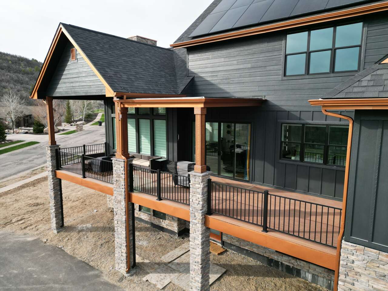 Custom Decks and Patios from Deck-O-Raiders