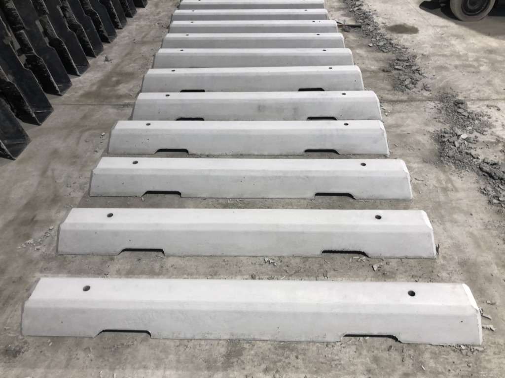 6' Ft Concrete Parking Bumper Blocks | Investment Properties | KSL  Classifieds, image size:1024x768