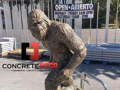 Bigfoot- Sasquatch Concrete Statue