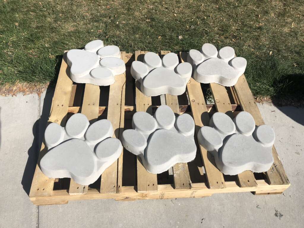 Big Paw Print Stepping Stones