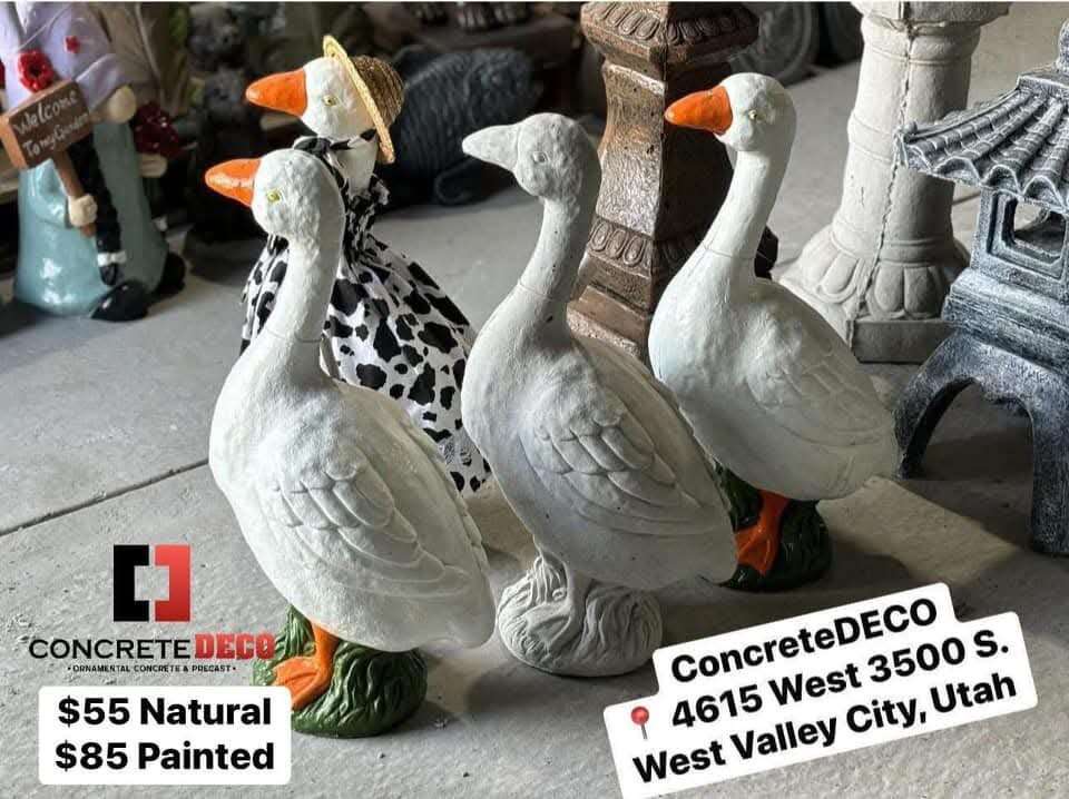 Concrete Porch Goose •Lawn Goose