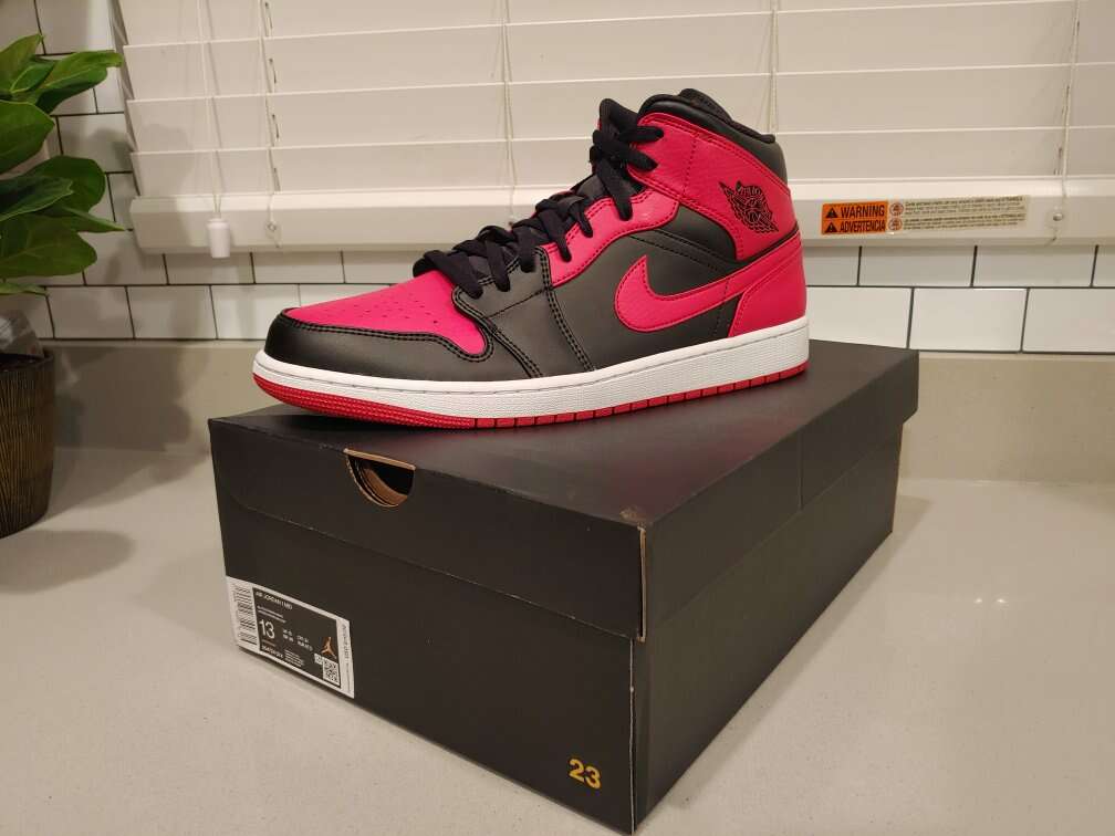 Size 13 - Jordan 1 Mid 'Banned'