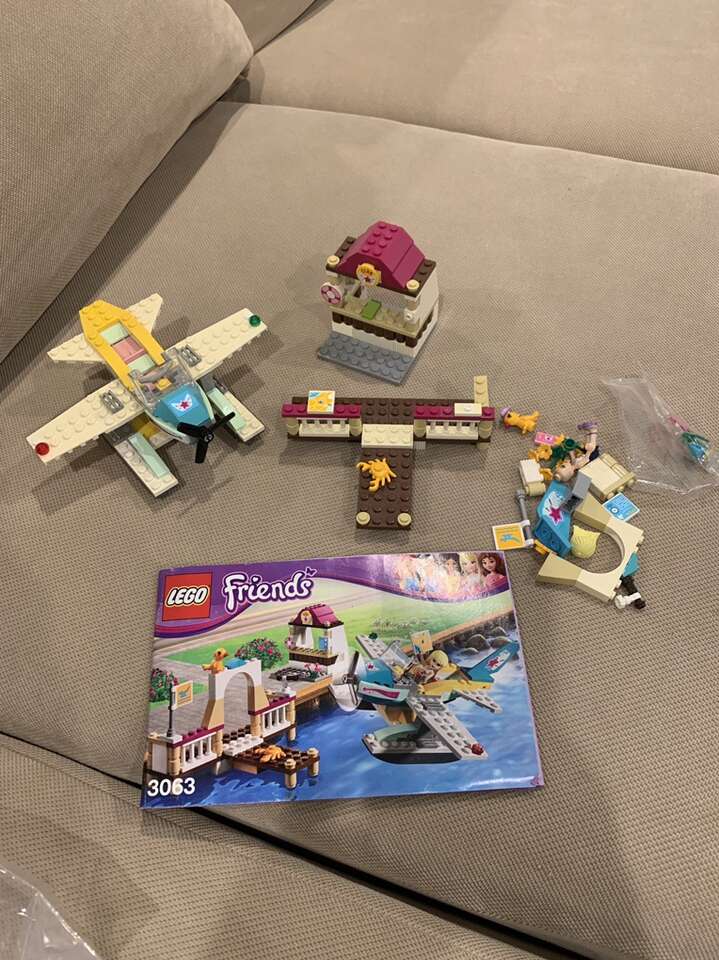 LEGO Friends 3063 Heartlake Flying Club