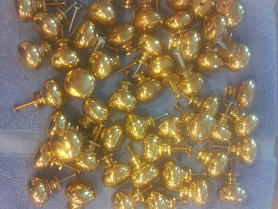 16 Gold Knobs