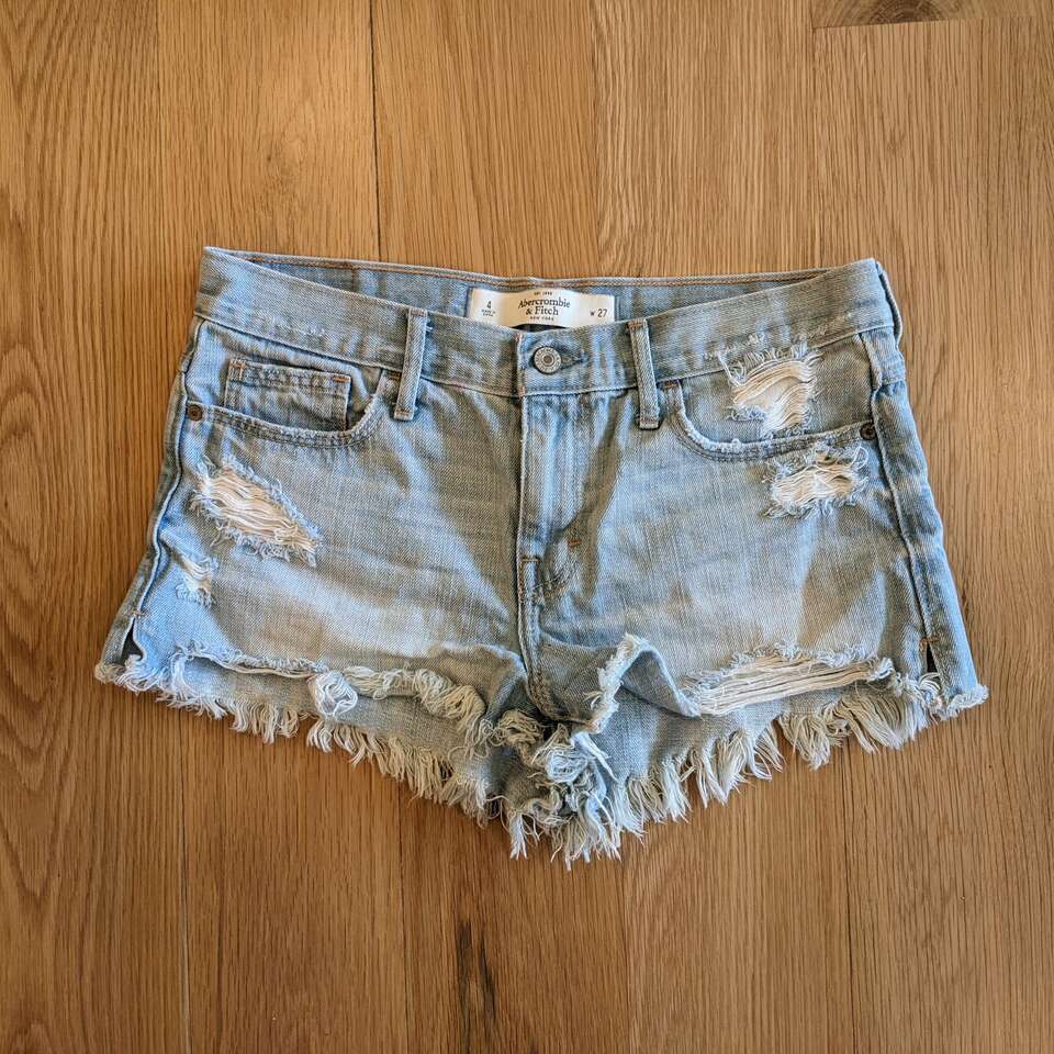 Abercrombie & Fitch Denim Shorts size 4 w 27