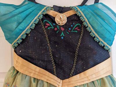Disney Anna Deluxe Coronation Costume- size 7/8