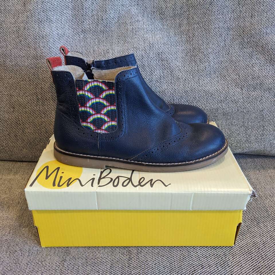 Mini Boden Navy Leather Boots - kid size 5