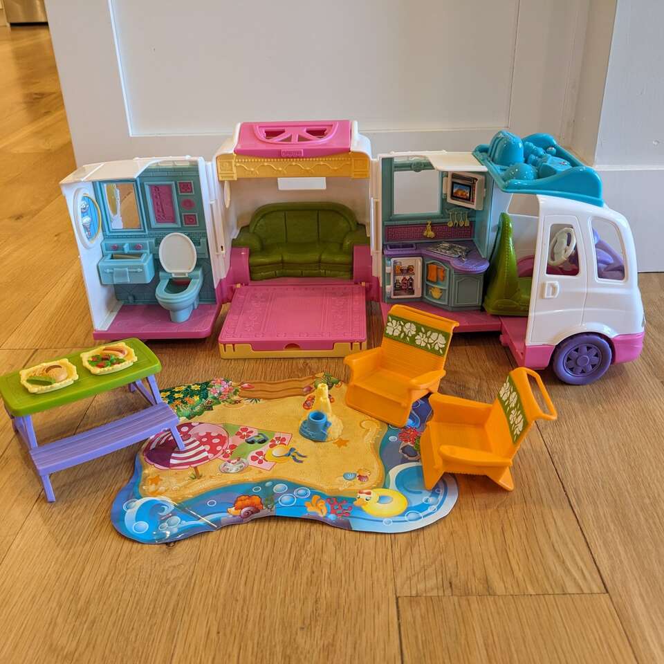 Vintage Fisher-Price Loving Family Camper